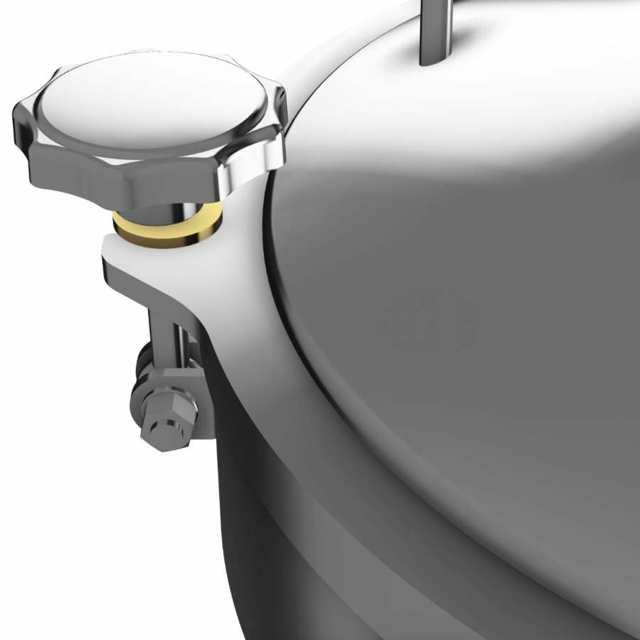 Round manway - locking by means of a clamp